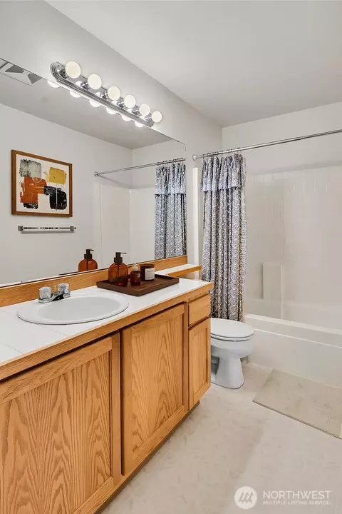 Bath - 18710 22nd Dr SE, Bothell, WA 98012 photo 3 of 3