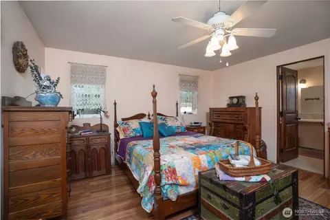 Bedroom - 24201 42nd Ave E, Spanaway, WA 98387 photo 2 of 4