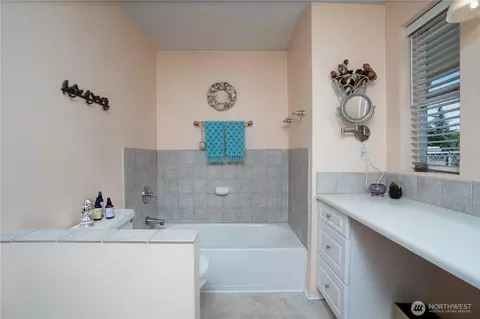 Bath - 24201 42nd Ave E, Spanaway, WA 98387 photo 1 of 4