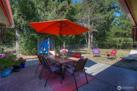 Exterior - 24201 42nd Ave E, Spanaway, WA 98387 photo 6 of 11