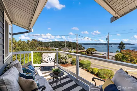 7108 Soundview Dr NW, Gig Harbor, WA 98335