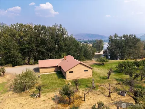 Exterior - 905 Schulz Ln, Twisp, WA 98856 photo 5 of 6