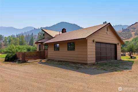 Exterior - 905 Schulz Ln, Twisp, WA 98856 photo 2 of 6