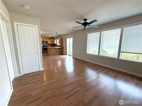Living - 62 Heron Loop, Republic, WA 99166 photo 2 of 4
