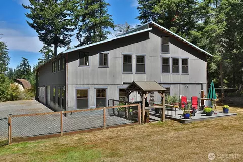 6532 Wahl Rd, Freeland, WA 98249