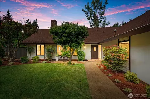 3010 SW 325th Pl, Federal Way, WA 98023