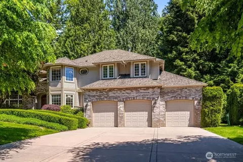 19710 222nd Ave NE, Woodinville, WA 98077