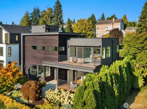 2524 30th Ave W, Seattle, WA 98199