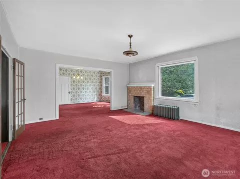 Living - 1409 Marion St, Enumclaw, WA 98022 photo 1 of 8