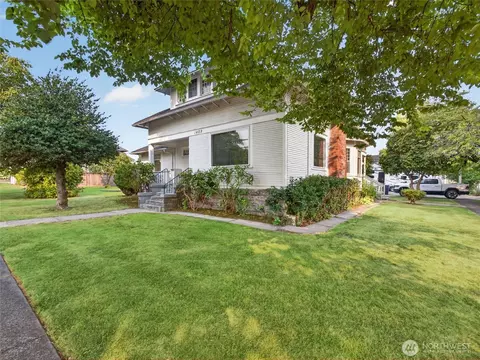 Exterior - 1409 Marion St, Enumclaw, WA 98022 photo 5 of 6