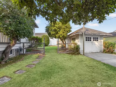 Exterior - 1409 Marion St, Enumclaw, WA 98022 photo 3 of 6