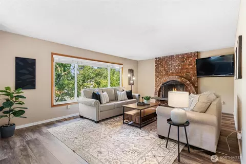 Living - 12817 48th Dr SE, Everett, WA 98208 photo 1 of 4