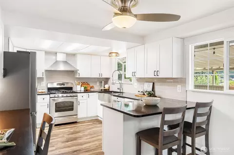 Kitchen - 12817 48th Dr SE, Everett, WA 98208 photo 1 of 4