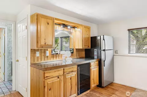 Kitchen - 12817 48th Dr SE, Everett, WA 98208 photo 4 of 4