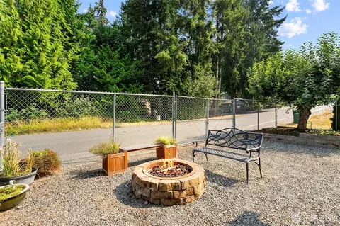 Exterior - 12817 48th Dr SE, Everett, WA 98208 photo 4 of 10