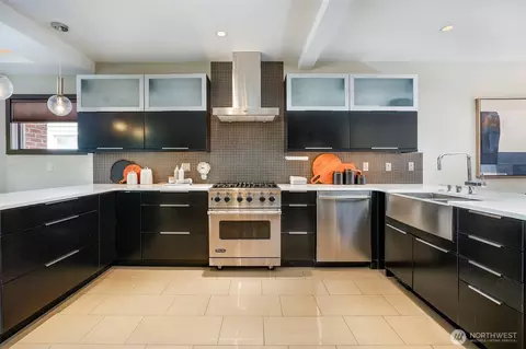 Kitchen - 734 10th Ave E, Seattle, WA 98102 photo 1 of 3