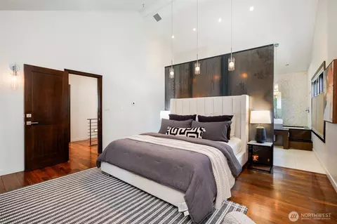 Bedroom - 734 10th Ave E, Seattle, WA 98102 photo 1 of 4