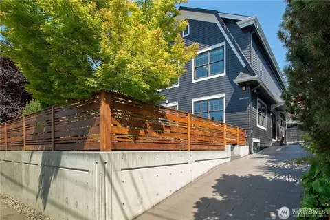 Exterior - 734 10th Ave E, Seattle, WA 98102 photo 8 of 8