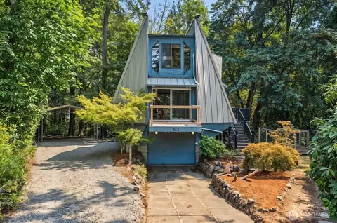 365 NW Brookwood Ln, Bremerton, WA 98311