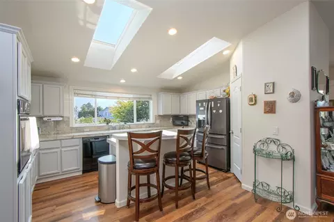Kitchen - 201 Winterhawk St, Sequim, WA 98382 photo 2 of 3