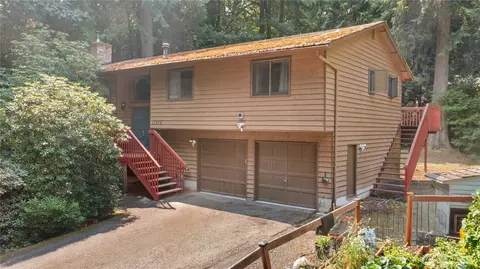 17909 230th Ave NE, Woodinville, WA 98077