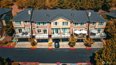 23300 SE Black Nugget Rd #H2, Issaquah, WA 98029