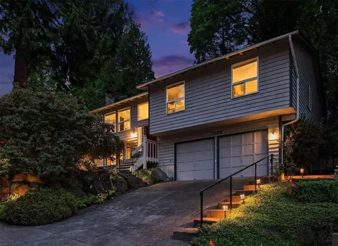 12016 106th Ave NE, Kirkland, WA 98034