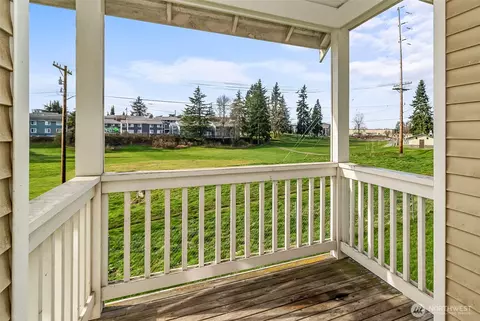 Exterior - 2905 11th St #B, Everett, WA 98201 photo 1 of 3