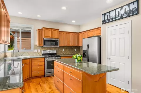 Kitchen - 6951 Radius Loop SE, Olympia, WA 98513 photo 1 of 5