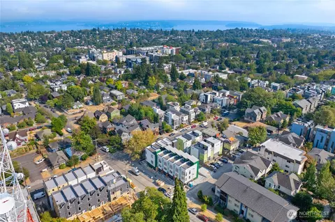 View/Area - 1825 E Pine St, Seattle, WA 98122 photo 3 of 3