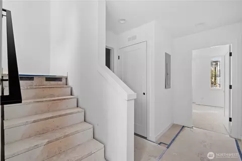 Entry Way - 1825 E Pine St, Seattle, WA 98122 photo 1 of 1