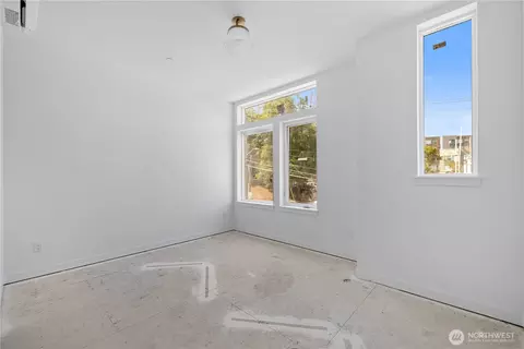 Bedroom - 1825 E Pine St, Seattle, WA 98122 photo 3 of 4