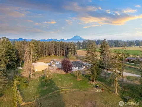 View/Area - 41926 212th Ave SE, Enumclaw, WA 98022 photo 3 of 5