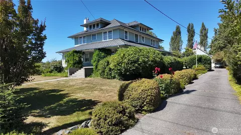17439 Mclean Rd, Mount Vernon, WA 98273