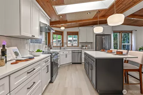 Kitchen - 23730 9th Pl W, Bothell, WA 98021 photo 6 of 6