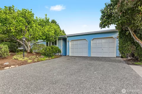 Exterior - 23730 9th Pl W, Bothell, WA 98021 photo 5 of 8