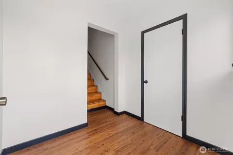 Entry Way - 2104 Rockefeller Ave #1716, Everett, WA 98201 photo 2 of 2