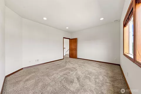 Bedroom - 3265 Phillips Ave, Enumclaw, WA 98022 photo 6 of 10