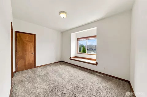 Bedroom - 3265 Phillips Ave, Enumclaw, WA 98022 photo 10 of 10