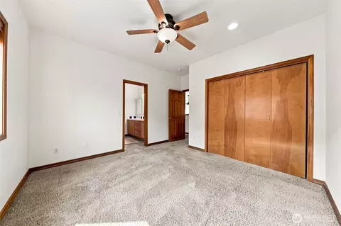 Bedroom - 3265 Phillips Ave, Enumclaw, WA 98022 photo 8 of 10