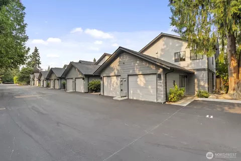 7730 196th St SW #10, Edmonds, WA 98026