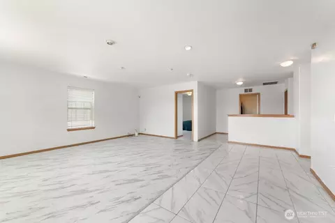 Living - 205 Silvernail St NE, Orting, WA 98360 photo 5 of 5