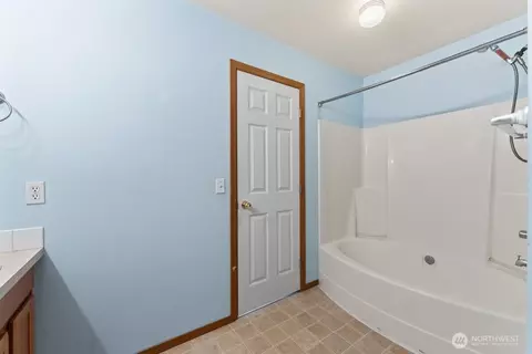 Bath - 205 Silvernail St NE, Orting, WA 98360 photo 3 of 4