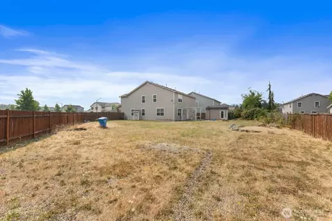 Exterior - 205 Silvernail St NE, Orting, WA 98360 photo 2 of 3