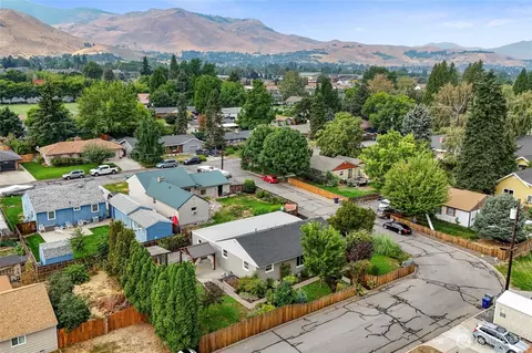 15 Martin Pl, Wenatchee, WA 98801