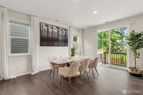 Dining - 4114 235th Pl SE, Bothell, WA 98021 photo 2 of 2
