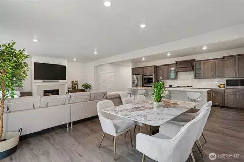 Dining - 4114 235th Pl SE, Bothell, WA 98021 photo 1 of 2