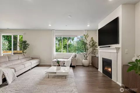 Living - 4114 235th Pl SE, Bothell, WA 98021 photo 3 of 4