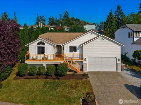 1812 Lumley Ave, Mukilteo, WA 98275