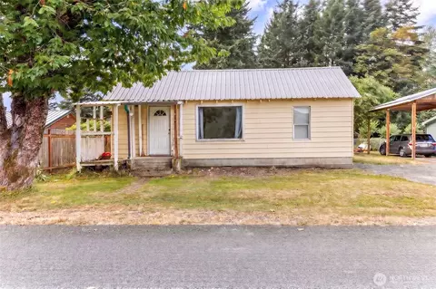 143 Smith Rd, Packwood, WA 98361